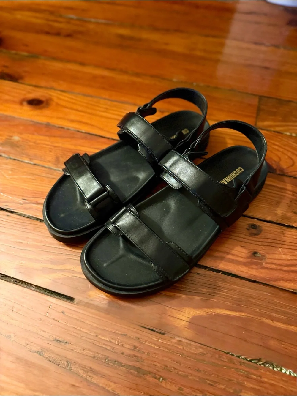 Cushionaire Eden Sandals Velcro Straps Size 10 NWT